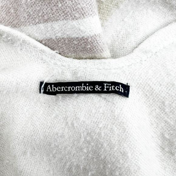 Abercrombie and Fitch Fringe Knit‎ Poncho OS - Picture 4 of 4